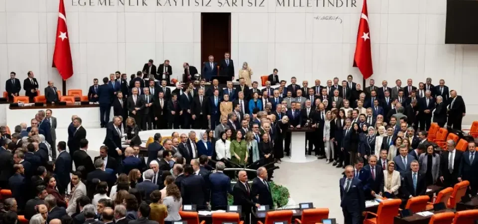 TBMM’deki “Çerçeve Yasa” Oylamasında Dikkat Çeken Detaylar ve Ret Oyları