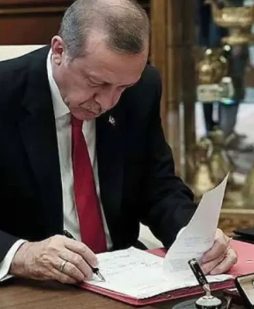 Erdoğan İmzaladı: Atama ve Görevden Alma Kararları Resmi Gazete’de Yayımlandı