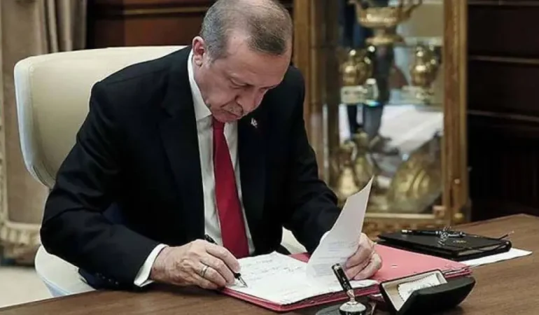 Erdoğan İmzaladı: Atama ve Görevden Alma Kararları Resmi Gazete’de Yayımlandı