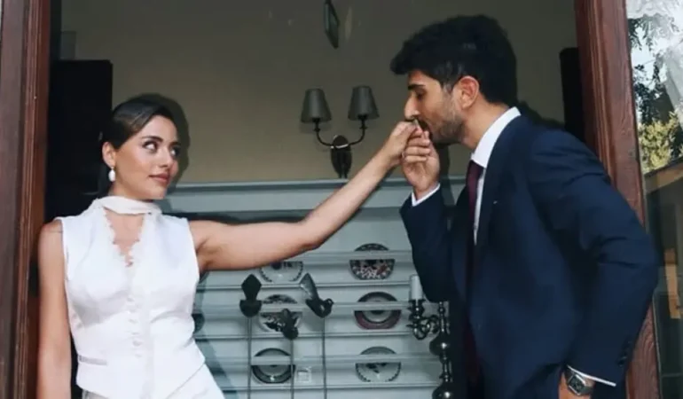 Sıla Türkoğlu ve Ata Ayyıldız Nişanlandı