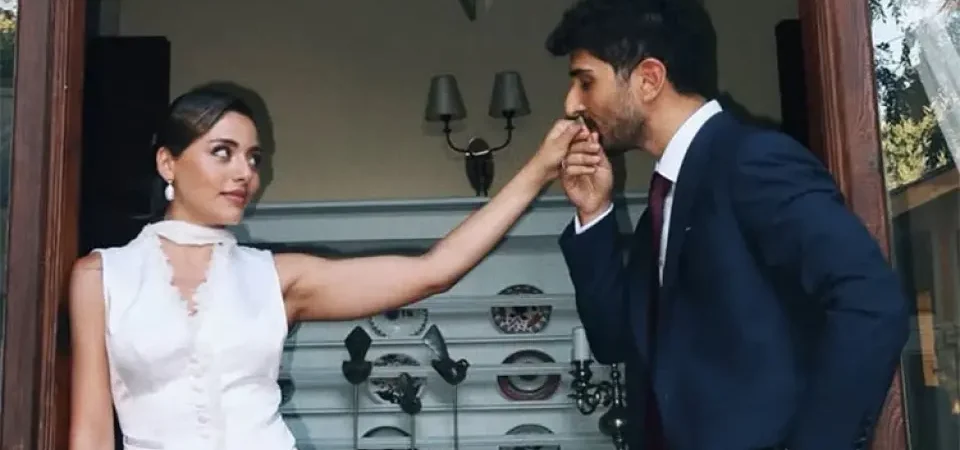 Sıla Türkoğlu ve Ata Ayyıldız Nişanlandı