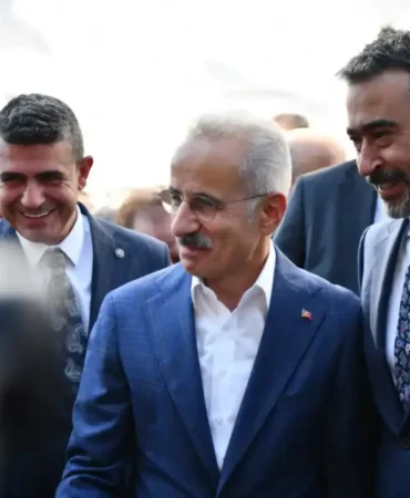 Haymanalının Yol ve İletişim Hasreti Bitiyor: Bakan Uraloğlu’ndan Çifte Müjde