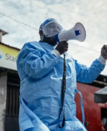 Akıllı Telefonların Gizli Tehlikesi: Ölümcül Ebola Virüsünü Nasıl Tetikliyor?