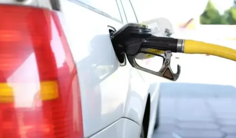 Akaryakıtta İndirim Beklentisi: Motorine İndirim Geliyor