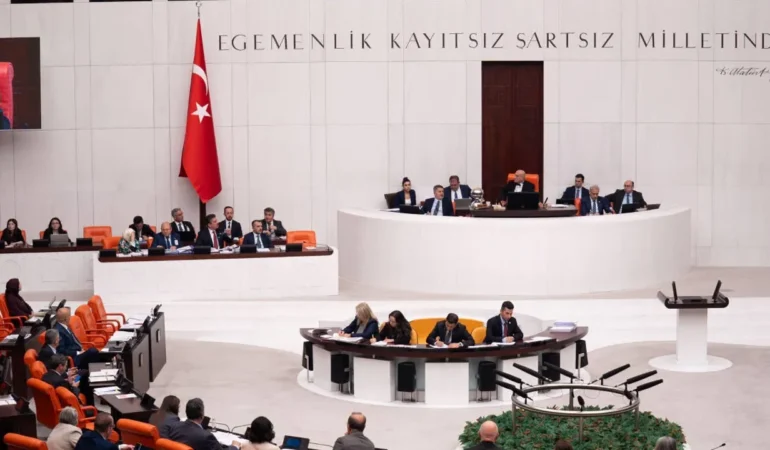 Suça Sürüklenen Çocuk Yasası TBMM’de Kabul Edildi