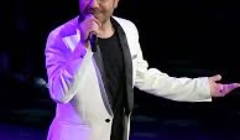 Kenan Doğulu Marmaris Amfiteatr’da Devleşti