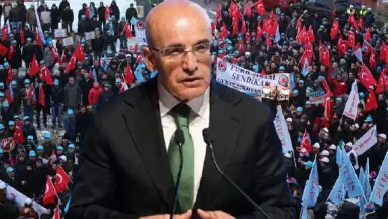 Mehmet Şimşek’ten Memur ve Emekli Zammı Açıklaması: “En Az Enflasyon Kadar Artacak”