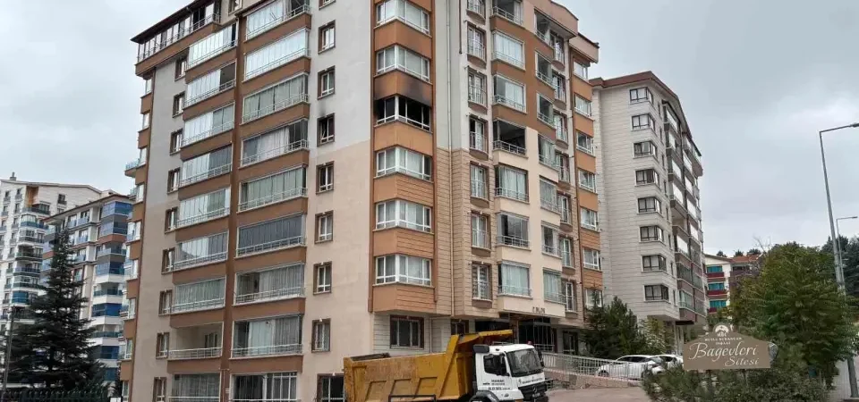 Ankara’da Ev Yangını: Mahsur Kalan Anne ile Oğlu Son Anda Kurtarıldı