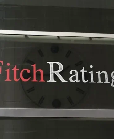 Fitch Ratings’ten Dolar/TL Tahmini: Kur 2027 Sonunda 60 Lirayı Bulacak