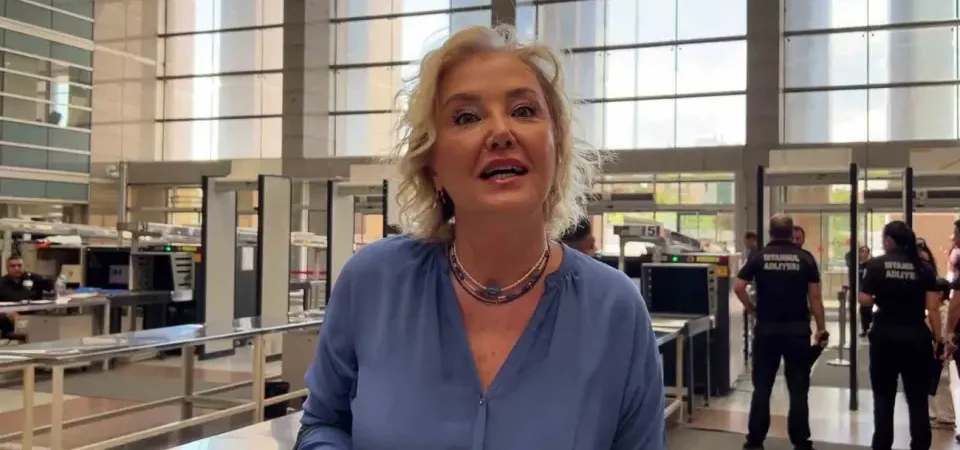 Oyuncu Berna Laçin Hakkında “İzmir” Paylaşımı Nedeniyle Soruşturma Başlatıldı