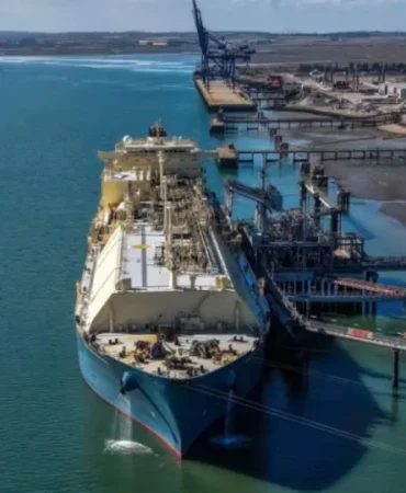 Avrupa Kış Sezonu Öncesinde LNG Alımlarını Hızlandırdı: Depolar Doluyor