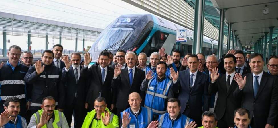 Bakan Uraloğlu: Yerli ve milli hızlı trenimiz Ankara-Kırıkkale yollarında, raylarında”
