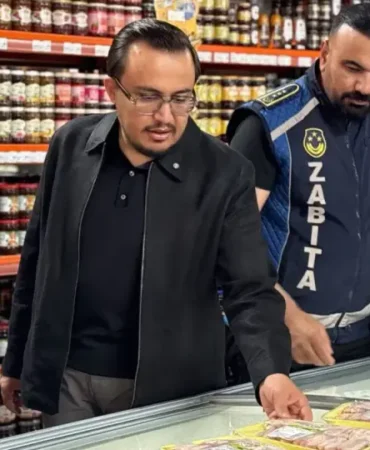 Markette Tepki Çeken Uygulama: Müşterilerin Çantalarının Bantlanması ve Dolaplara Konulması Soruşturma Konusu Oldu