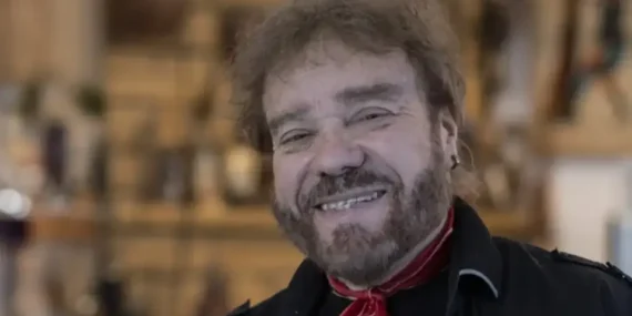 Usta Sanatçı Attila Atasoy’dan Müzik Dünyasını Üzen Haber: Sahnelere Veda Ediyor