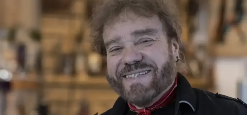 Usta Sanatçı Attila Atasoy’dan Müzik Dünyasını Üzen Haber: Sahnelere Veda Ediyor