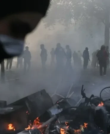 Fransa’da Sosyal Protestolar Büyüyor: Lille Dahil Dört Şehirde Sokağa Çıkma Yasağı İlan Edildi