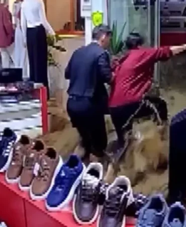 İstanbul’daki Sağanak Felaketi: Sarıyer’de Mağaza Sular Altında Kaldı