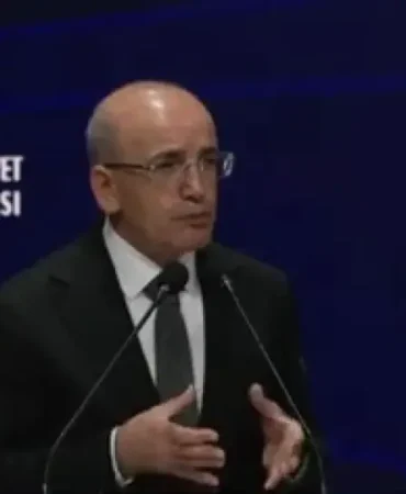 Hazine ve Maliye Bakanı Mehmet Şimşek’ten İstanbul Ekonomi Forumu’nda Kritik Açıklamalar: “Türkiye Reformları Hayata Geçirmeye Devam Ediyor”