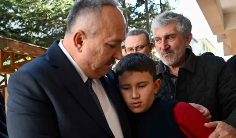 Emniyet Genel Müdürü Ali Fidan’dan Şehit Polis Ahmet Türkoğlu’nun Ailesine Taziye Ziyareti