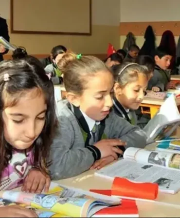 MEB İstatistikleri Eğitimdeki Eşitsizliği Gözler Önüne Serdi: Onlarca Kentte Sınıflar Türkiye Ortalamasının Üzerinde