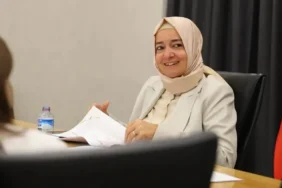 Fatma Betül Sayan Kaya’nın Eğitim Hayatı Tartışmaların Odağında: Eski Rektörden Açıklama