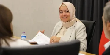 Fatma Betül Sayan Kaya’nın Eğitim Hayatı Tartışmaların Odağında: Eski Rektörden Açıklama