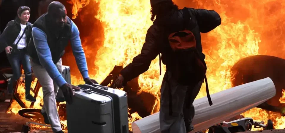 Fransa’daki Şiddetli Protestoların Gölgesinde Turistlerin Yaşadığı Kaos ve Çaresizlik