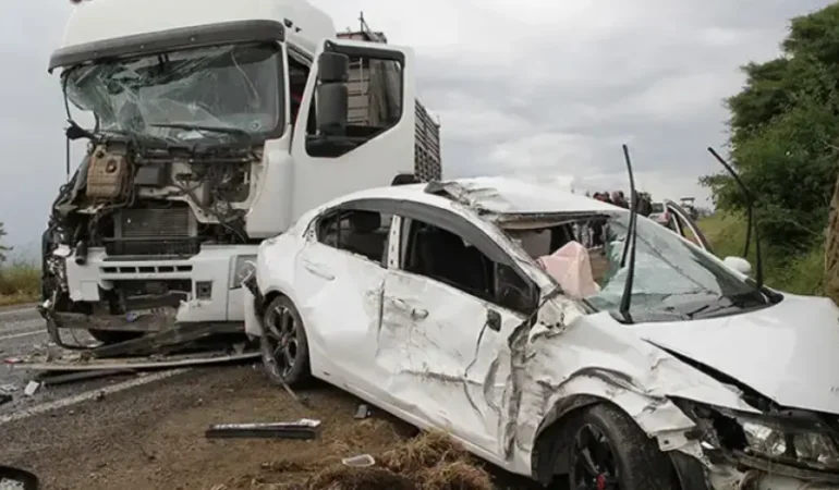 Ankara’da 6 Aracın Karıştığı Zincirleme Kaza: 3’ü Ağır 5 Kişi Yaralandı