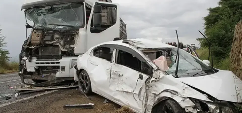 Ankara’da 6 Aracın Karıştığı Zincirleme Kaza: 3’ü Ağır 5 Kişi Yaralandı