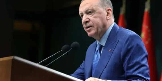 Financial Times’tan Türkiye Analizi: “18 Milyar Dolarlık Fon Skandalı Erdoğan’ın Konumunu Olumsuz Etkileyebilir”
