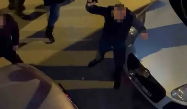 Ankara’da Silahlı Hesaplaşma: Husumetliler Arasındaki Kavgada Ortalık Savaş Alanına Döndü