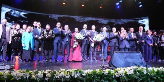 Türk Dünyası Gençlik Buluşması’nda yüzlerce genç bir araya geldi