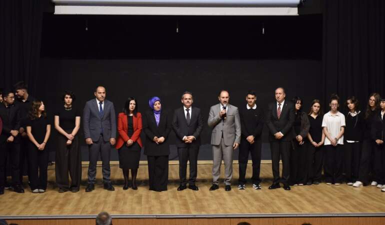 “Mamak Şehitleriyle Yaşıyor”: Şahit Belgeseli Tüm Okullarda Aynı Anda Ekrandaydı